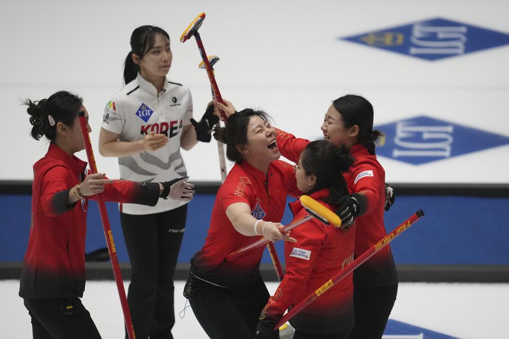 马卡：与中东和俄罗斯不同，美资正在通过收购改变欧洲足球